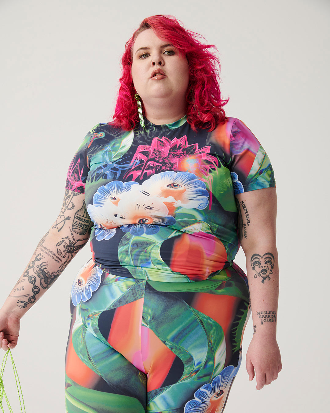 Cuddlelicious / Mindscape / Cropped T-Shirt