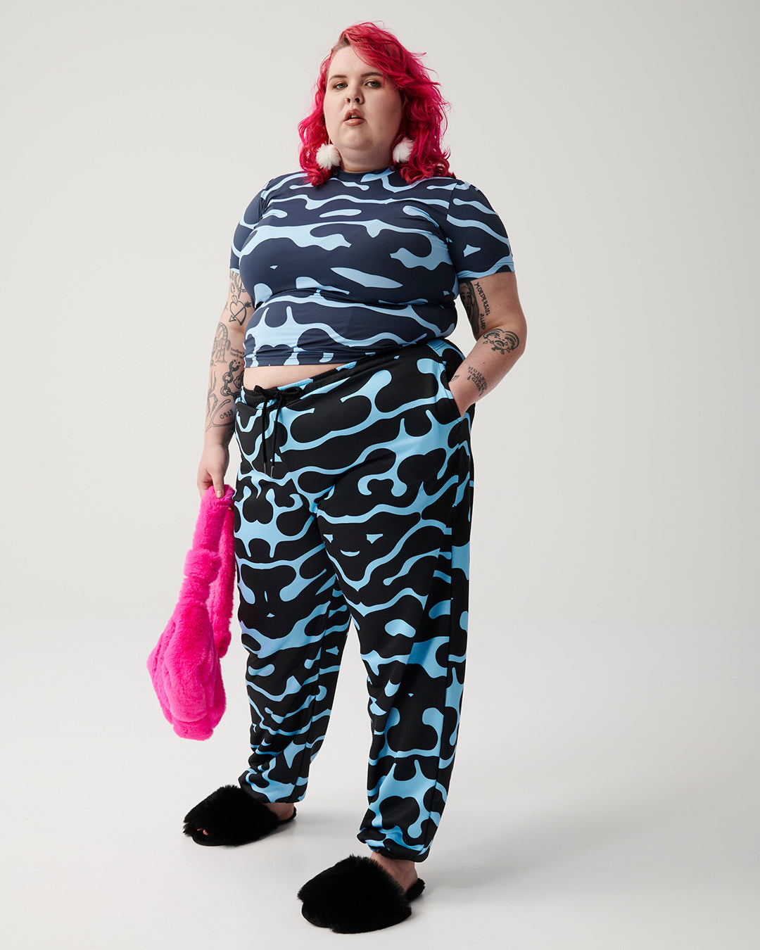 Cuddlelicious/ Enigma / Cropped T-Shirt