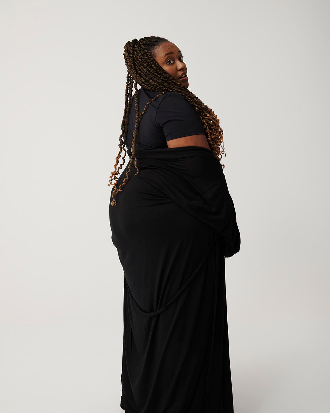 Serial Snoozer /  Black / Robe