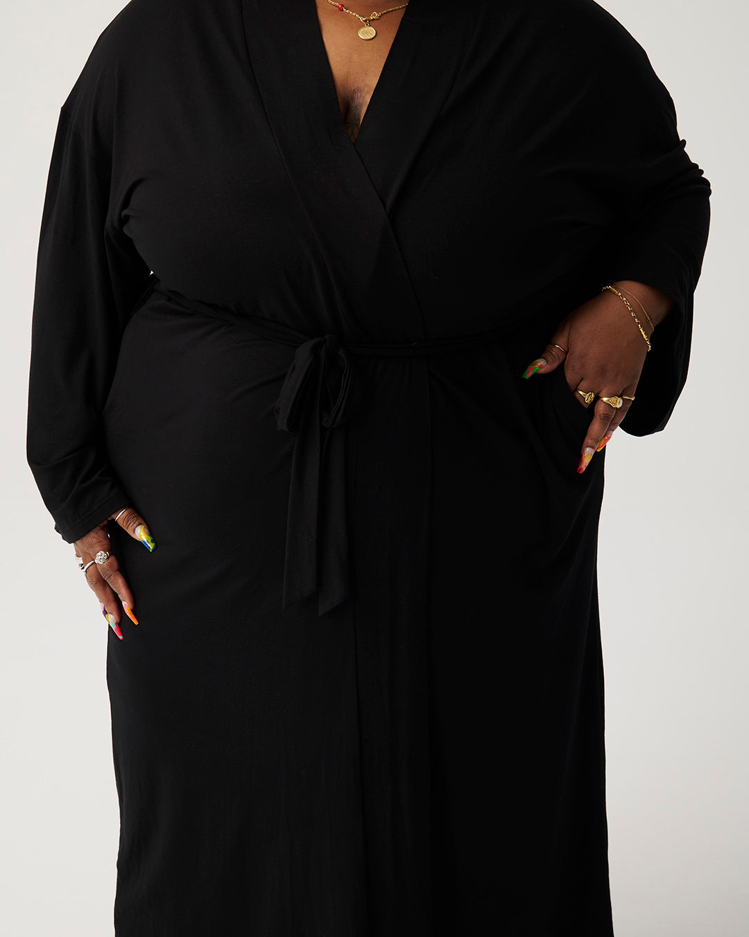 Serial Snoozer /  Black / Robe