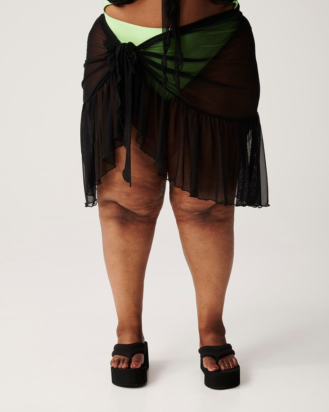 Poolside Perfection / Zwart / Mesh Cover Up