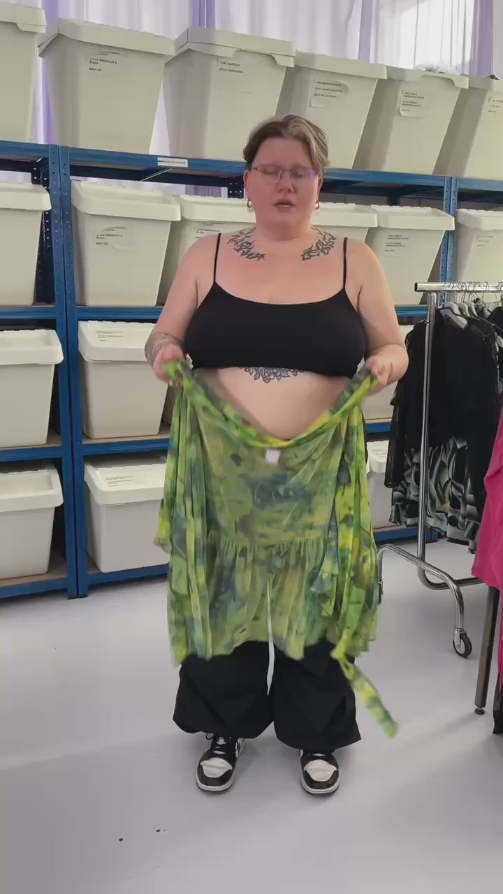 Plus-size Styling tip voor een rok als top te dragen dames mode