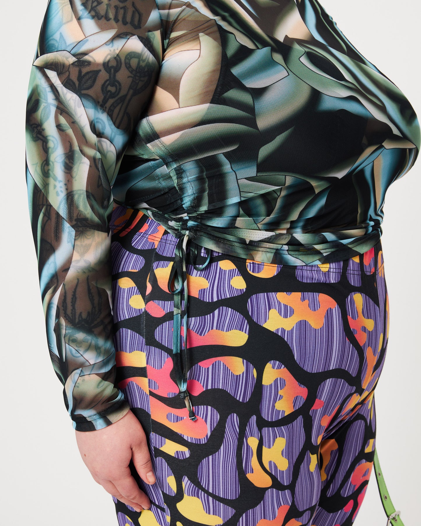 Uncensored / 2022 Mesh / Top