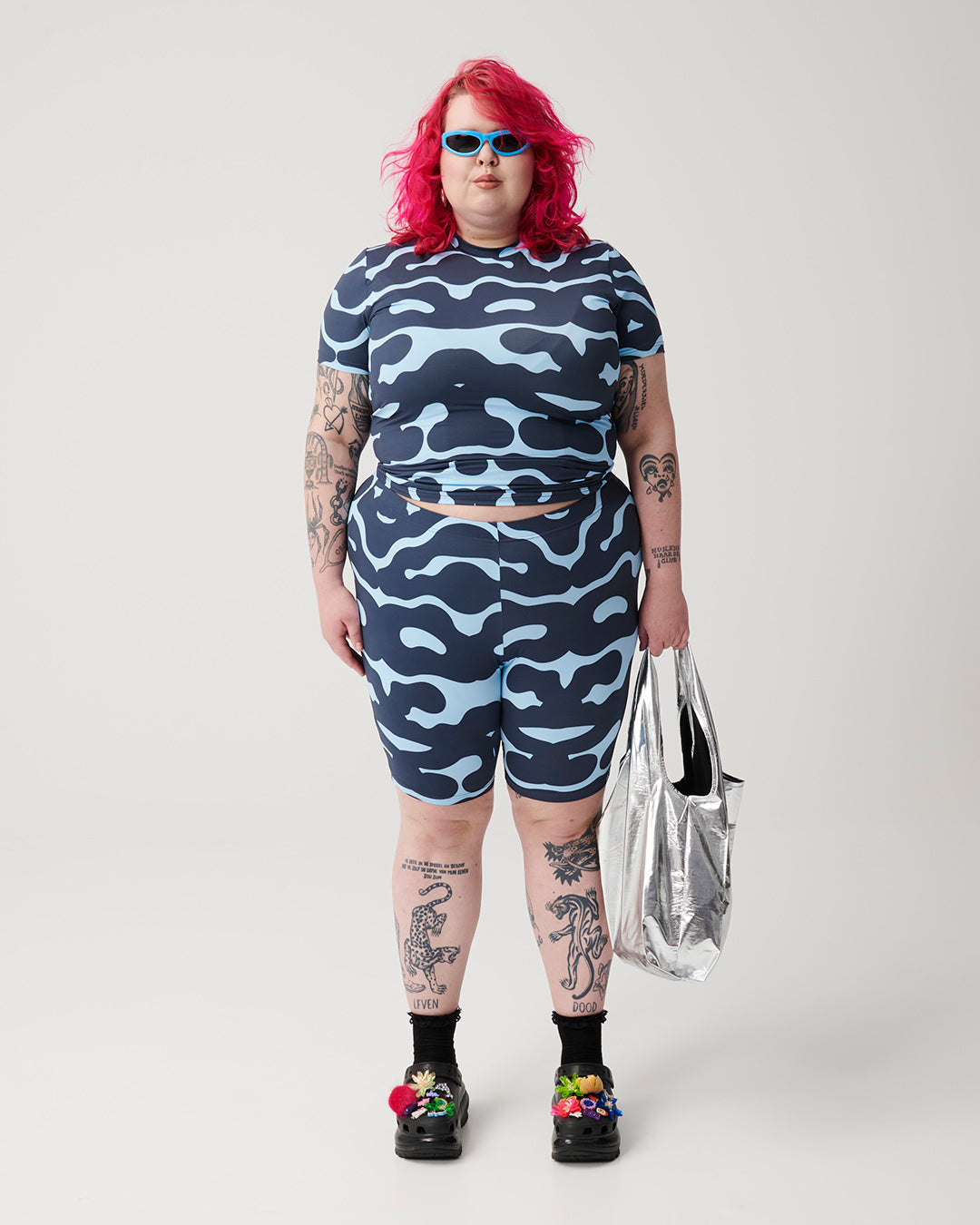 Cuddlelicious in Enigma print, ontworpen voor plus-size vrouwen, perfect voor thuis en buiten de deur